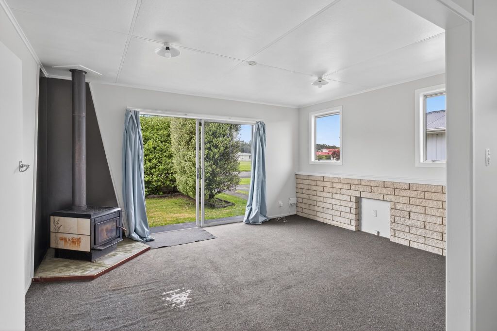 Spacious & Sunny Home in Outer Kaiti 4