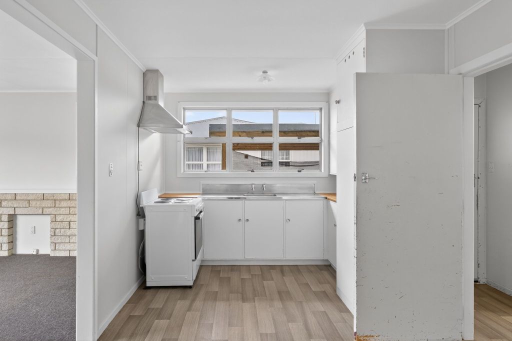 Spacious & Sunny Home in Outer Kaiti 2