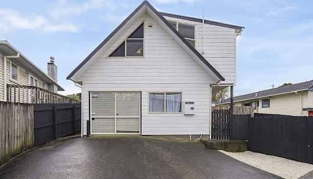 3/140A Browns Road, Manurewa