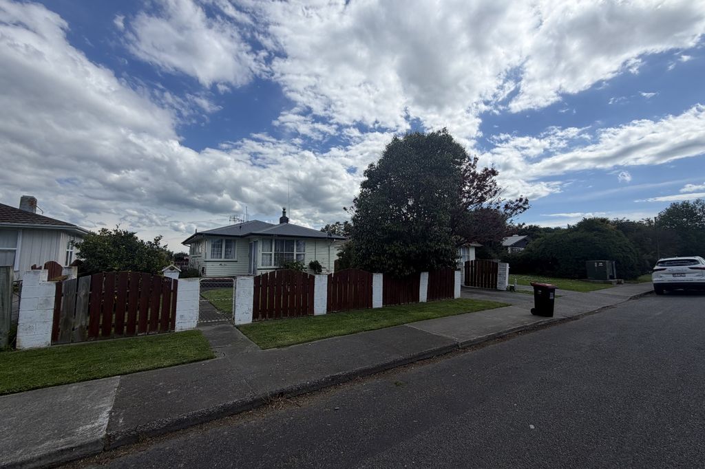 Homely on Huia 1
