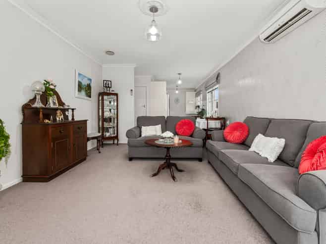 588 Queen Street East, Levin