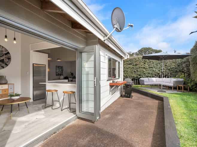 61A St Johns Road, Saint Johns