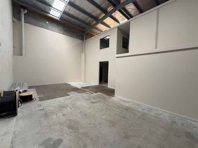 Functional Sockburn Industrial Unit