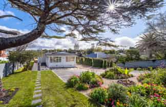 197 Lake Road, Belmont