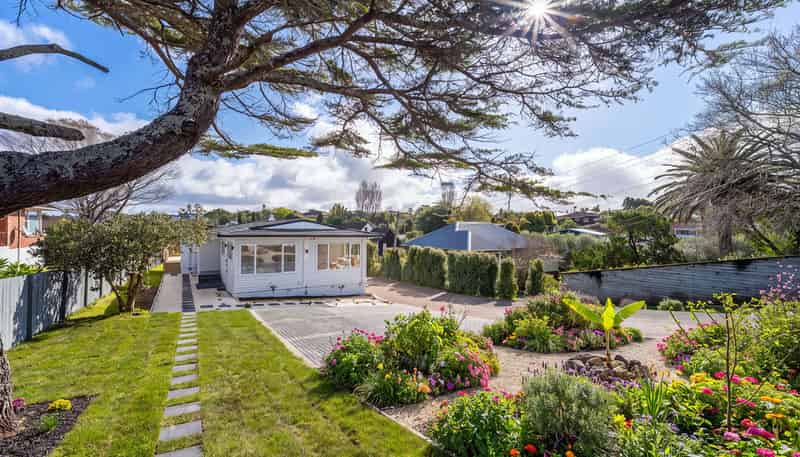 197 Lake Road, Belmont