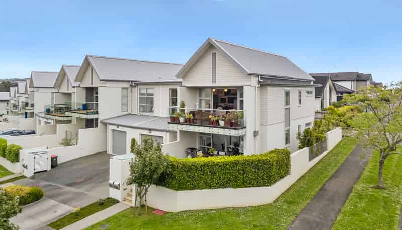 25B Blake Greens, Millwater