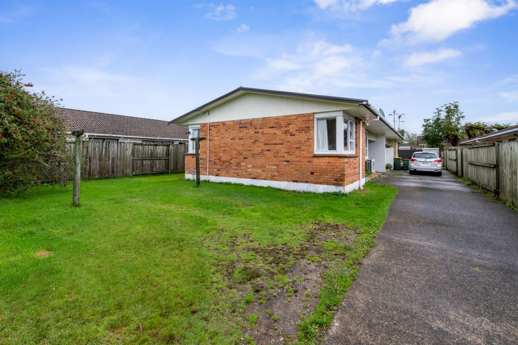 Easy-Care Living in a Handy Location 1