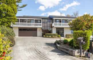 8 Huhana Court, HOKOWHITU
