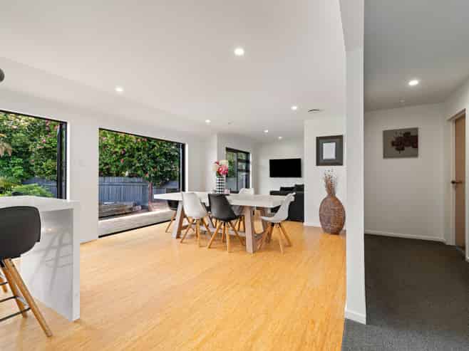 8 Huhana Court, HOKOWHITU