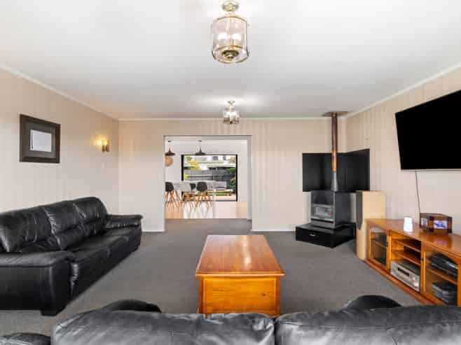 8 Huhana Court, HOKOWHITU