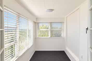 66 Messenger Terrace, Oakura