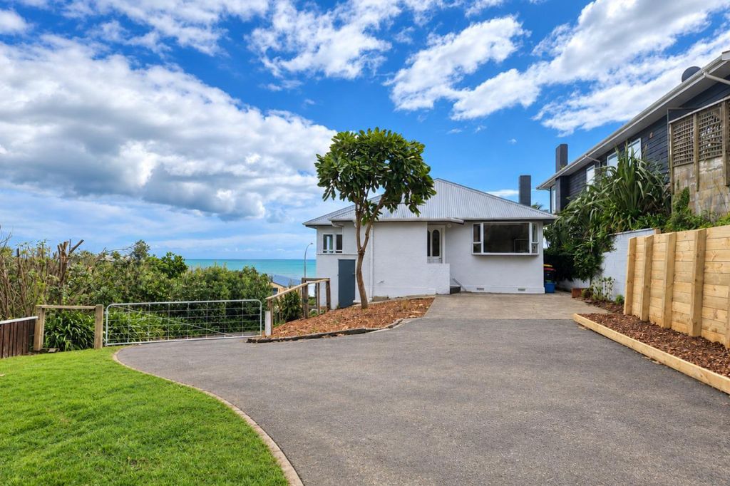 Coastal Living with Stunning Sea Views 1