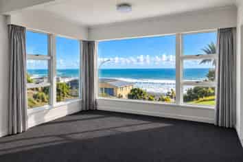 66 Messenger Terrace, Oakura