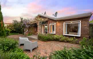 35a Main Road, Redcliffs