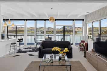 21 Bayview Road, Charteris Bay