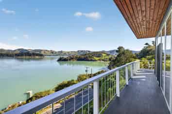 21 Bayview Road, Charteris Bay