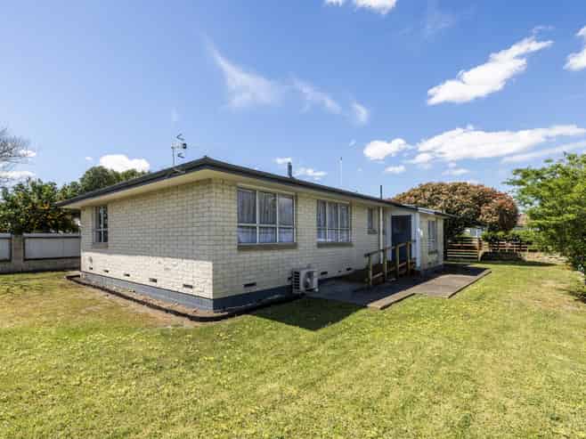 23 Liverpool Crescent, Flaxmere