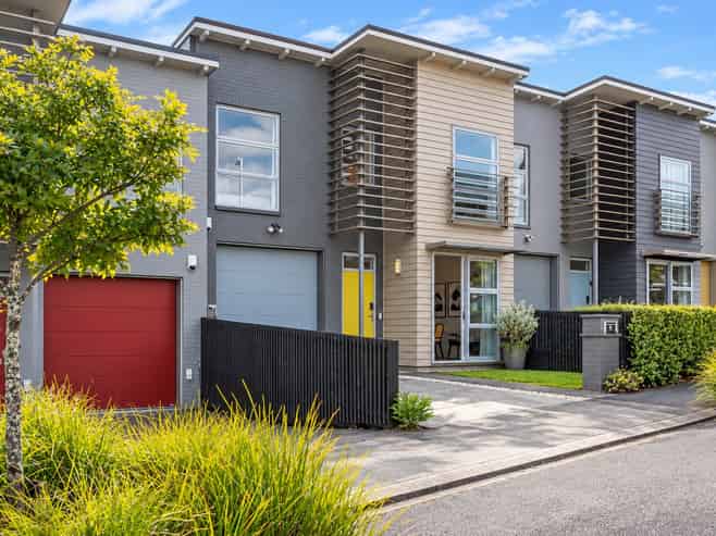 8 Oioi Road, Hobsonville