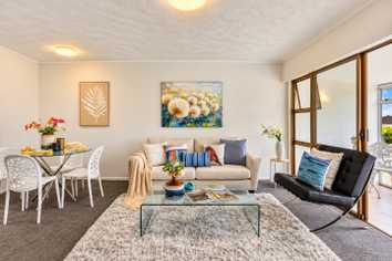 2/67A Roberton Road, Avondale