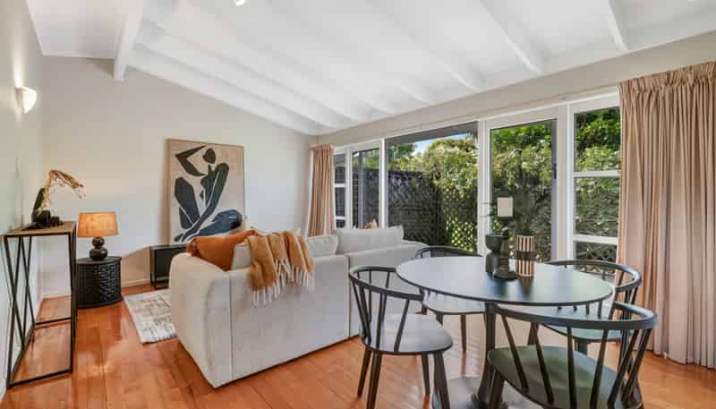 4/19 Montana Avenue, Murrays Bay