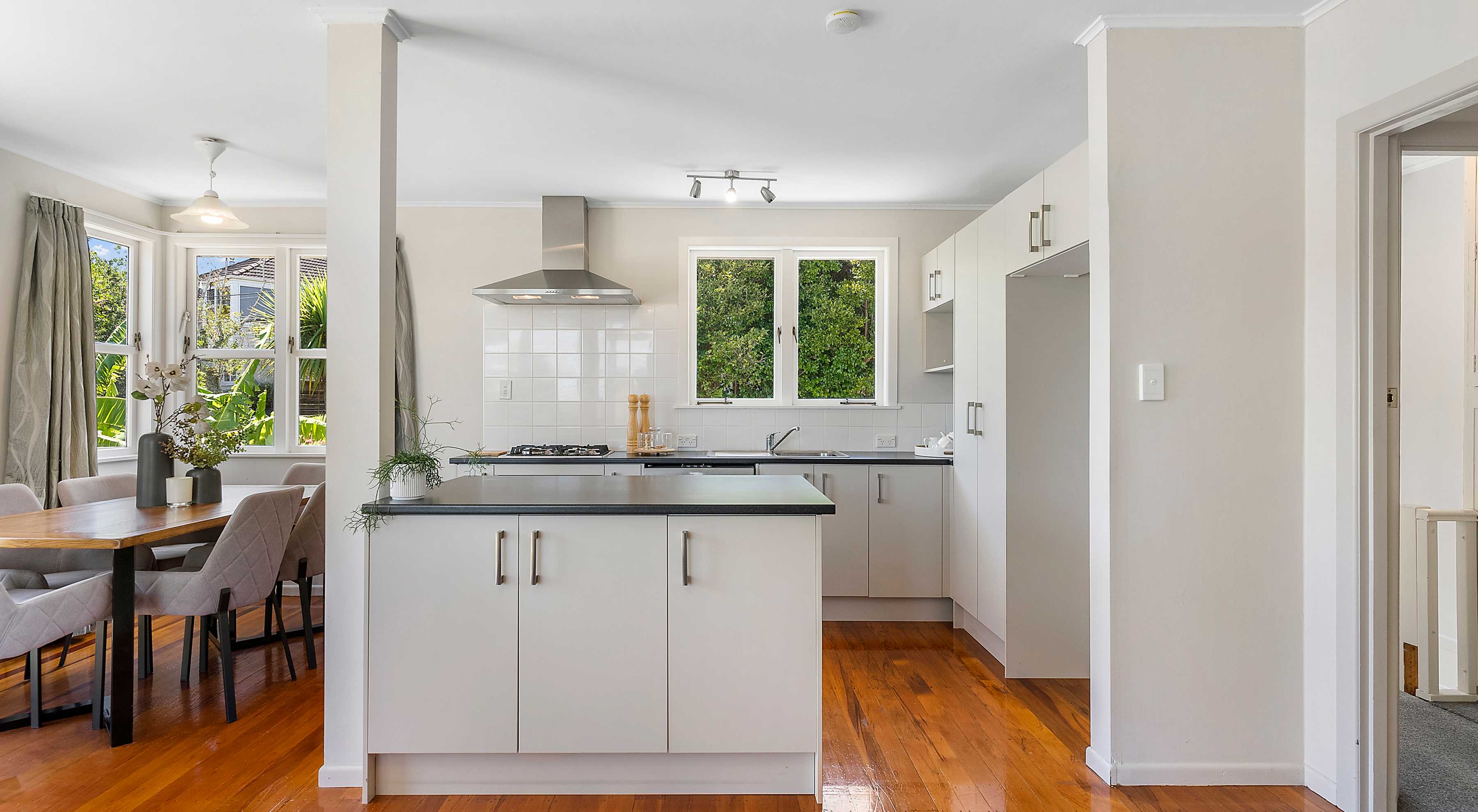 Calendar 172 4 Webb Place, Forrest Hill, North Shore City - For Sale - realestate.co.nz