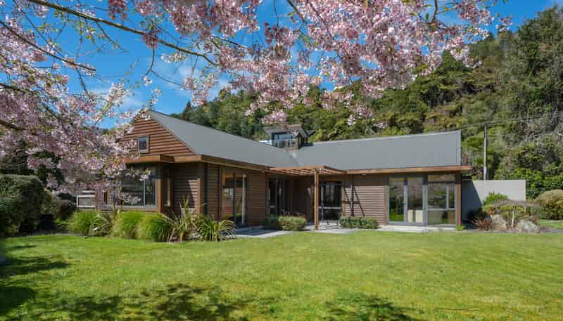 2 Millar Road, Lake Okareka
