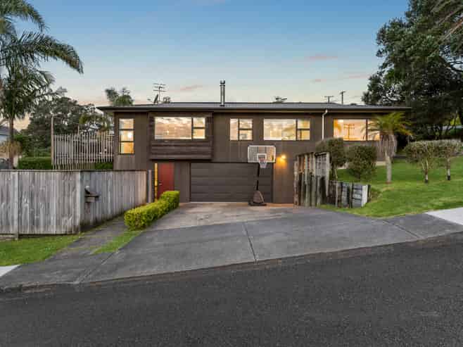 2 Pluto Place, Beach Haven