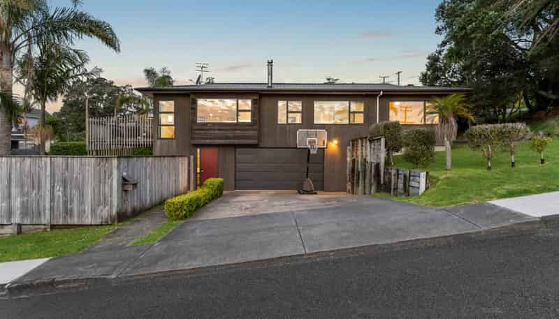 2 Pluto Place, Beach Haven