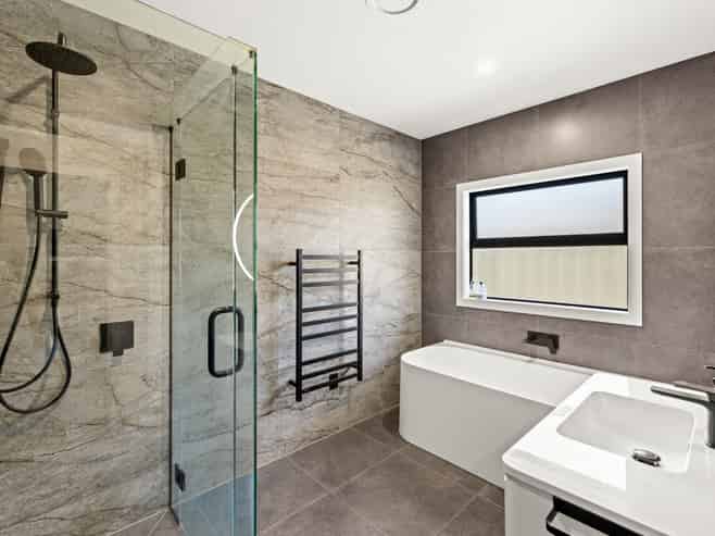 69 Oak Road, Poraiti