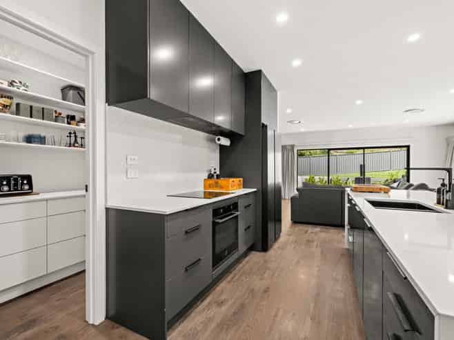 69 Oak Road, Poraiti