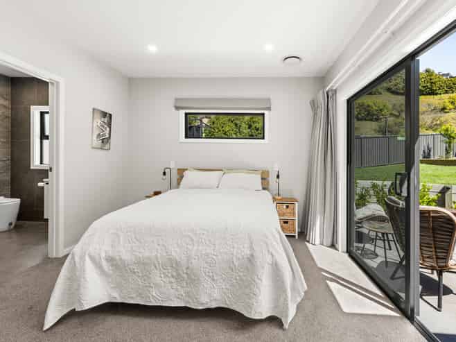 69 Oak Road, Poraiti