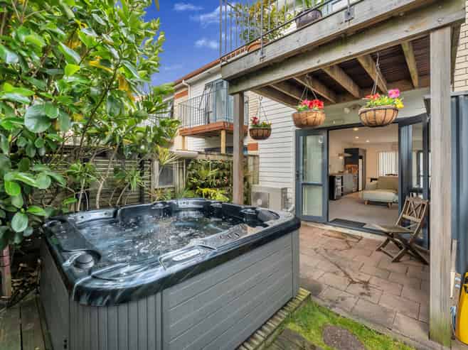 14/3 Ambrico Place, New Lynn