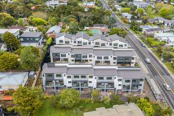 73 Archers Road, Hillcrest