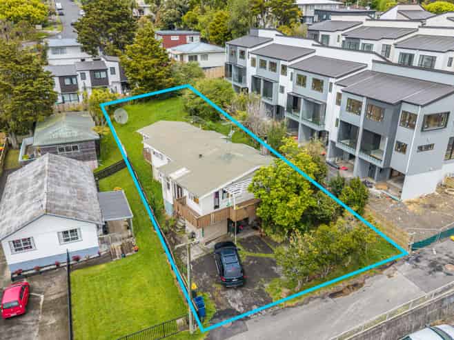 75 Archers Road, Hillcrest