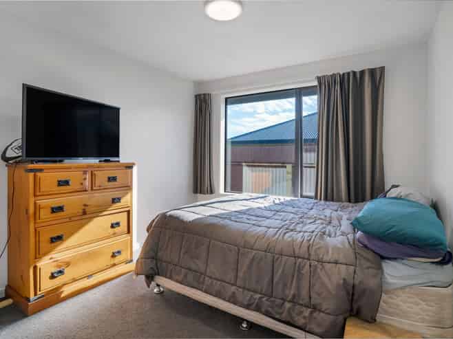 32 Welsh Road, Winton