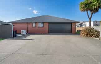 32 Welsh Road, Winton
