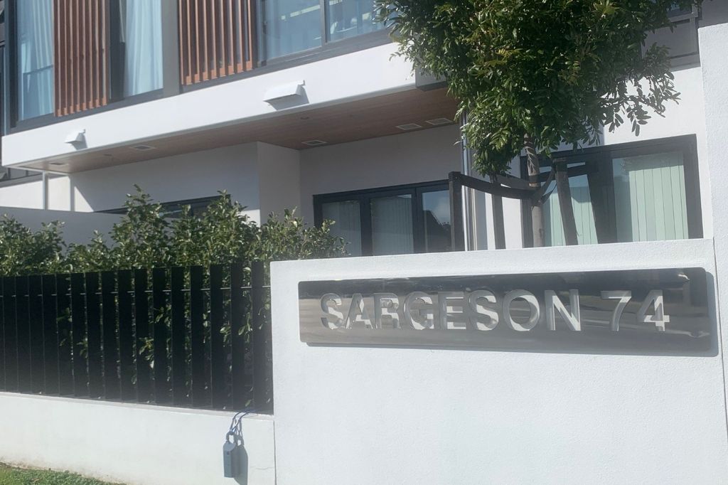 Trendy Takapuna Apartment 1