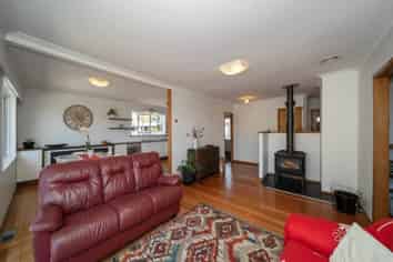 501 Devon Street West, Blagdon