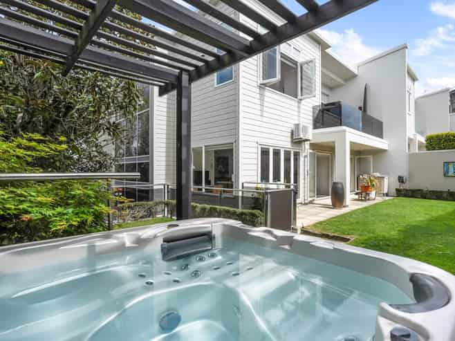 42A Waimarie Street, Saint Heliers