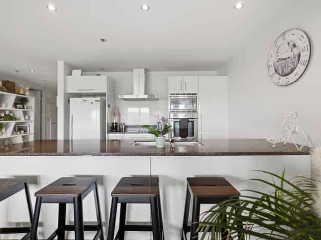 205/6 Durham Street, Tauranga