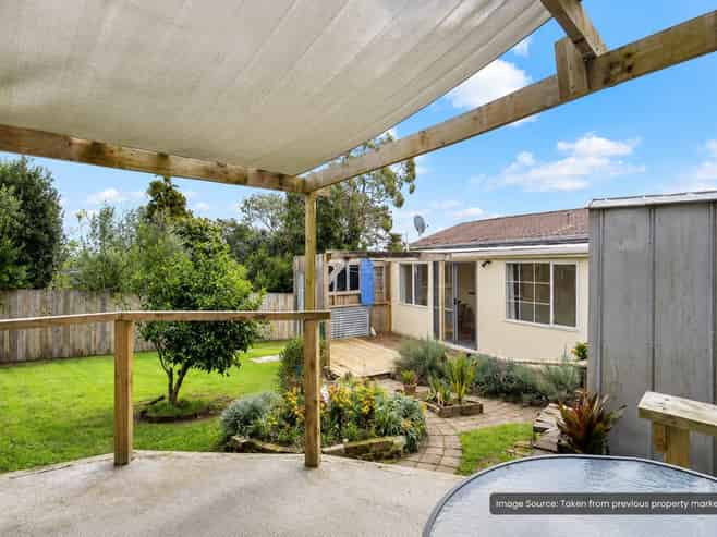 4 Brian Crescent, Stanmore Bay