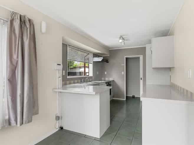 9 Gosford Drive, Botany Downs