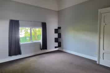52 Rathmore St , West End