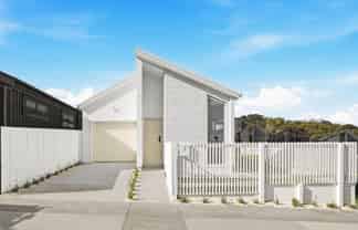 2 Ara Taha Crescent, Orewa