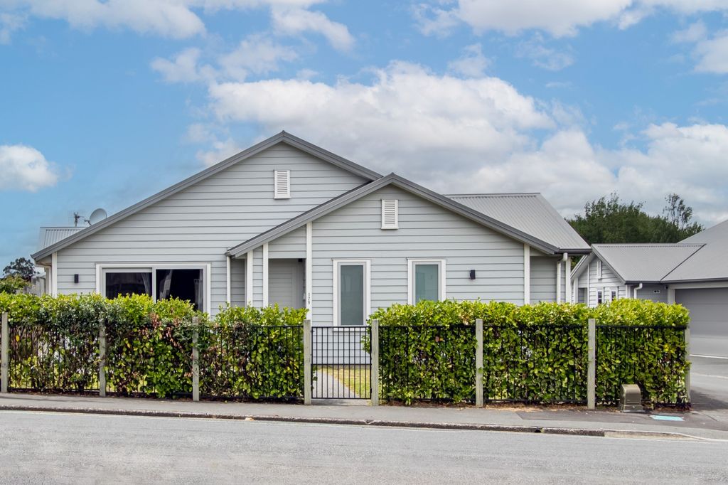 Modern Home - Superb Forest Lake Location! 1