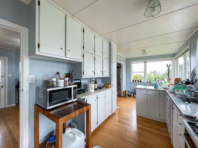 15 Beverley Grove, Paparangi