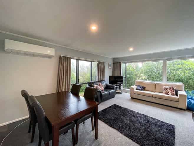 35 Landsdowne Terrace, Karori