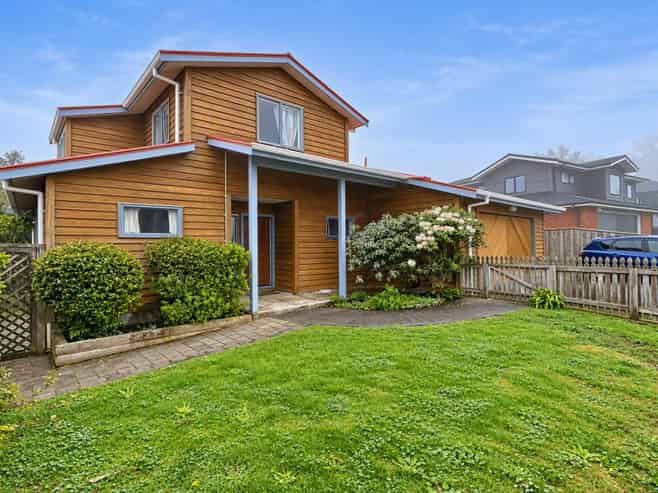 35 Landsdowne Terrace, Karori