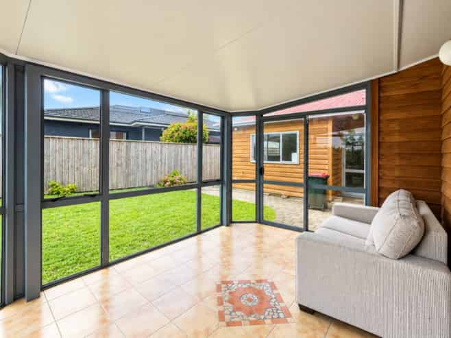 35 Landsdowne Terrace, Karori