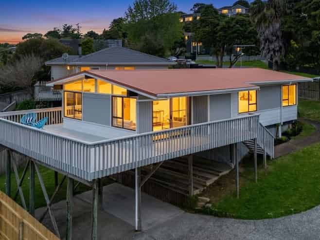 66 Spinella Drive, Bayview